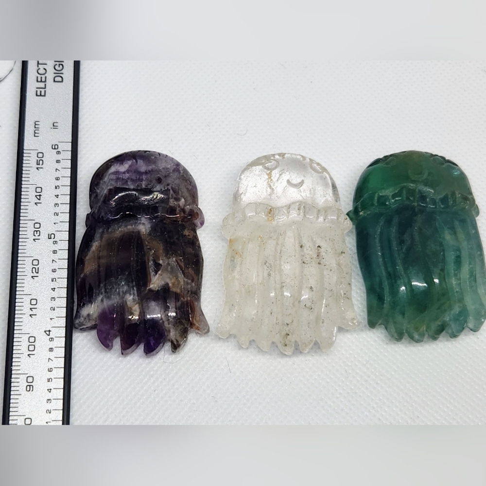 Genuine Crystal Jellyfish Carvings. Amethyst, Quartz, Fluorite - Picture 7 of 10